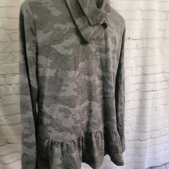 Jane & Delancy Camo Women's Hoodie - Picture 3 of 8